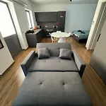 Modern In Vendégház 4*
