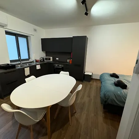 Modern In ビクトリア