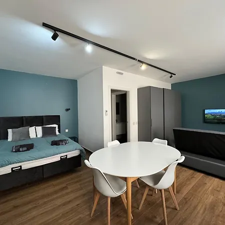 Modern In Guest house *